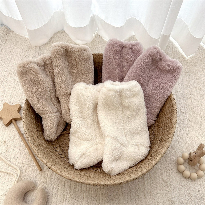 Warme winterbabysokjes Coral F - Winter Clothing For Boys recensie en prijs